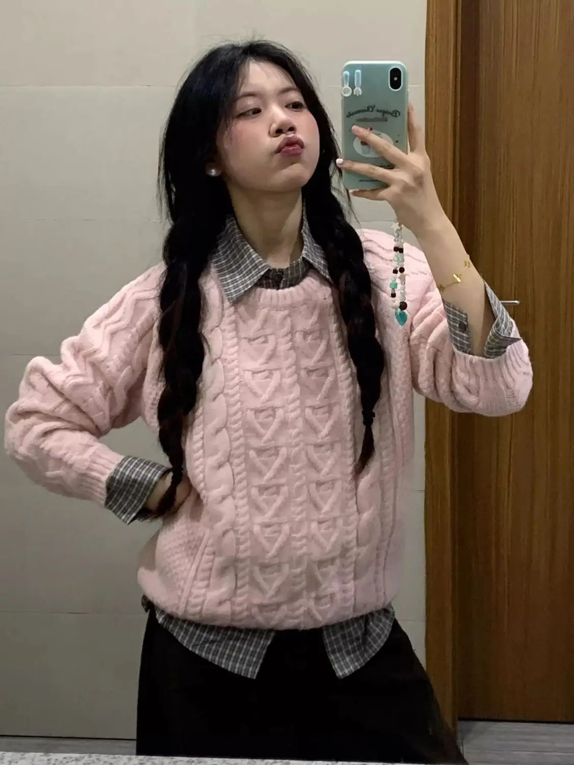 

Loose Fit round Ne Long Sve Sweater And Plaid irt Two Piece Set Korean Sle Casual Wear for Women Winter Season