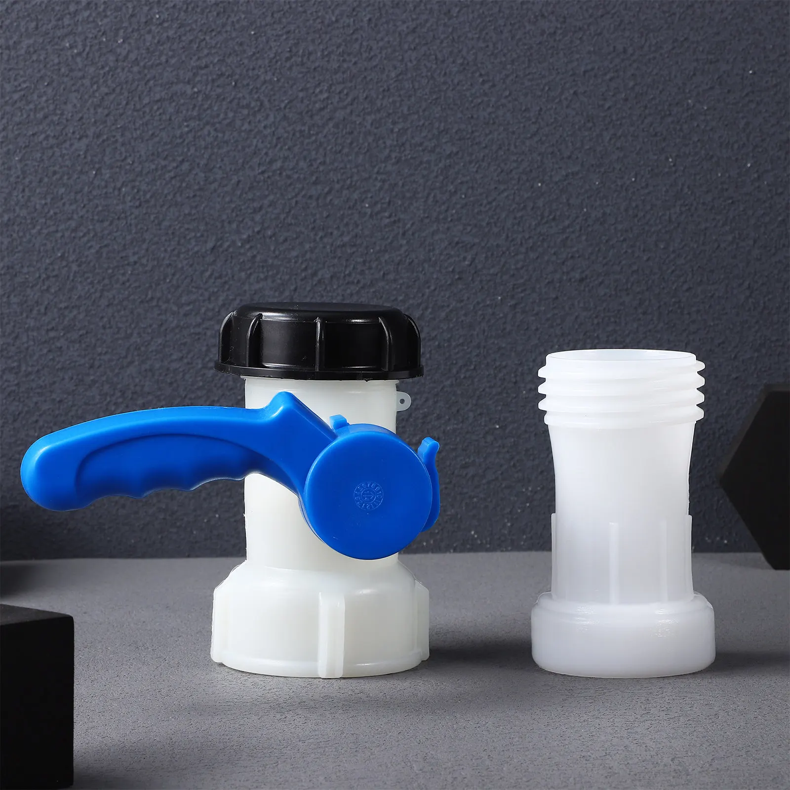 

Butterfly Valve Set Plastic Tank Faucet Rotatable Outlet Control Valve for Water Rainwater Tank Accessories Container Tap