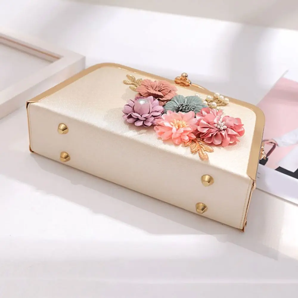 Bolso de Mano de Metal con Flores 3D, Gran Capacidad, Multifuncional, Elegante, Tipo Clutch, para Fiestas, Estilo Hanfu