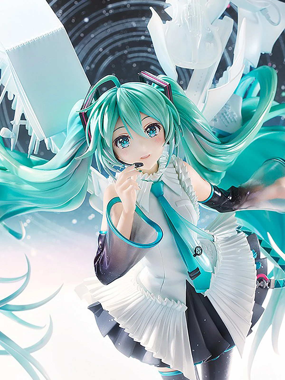 شركة Good Smile الأصلية المطلية مسبقًا من شركة Vocaloid Hatsune Miku Happy 16th Birthday Ver. 1/7 الارتفاع = 310 مللي متر مجموعة الشكل هدية