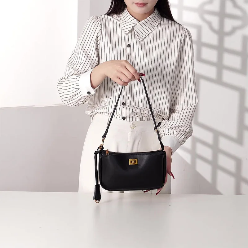 

2025 Spring Luxury Designer Leather Women's Armpit Lock Small Square Bag Women's Fashion Gold Buckle Multi-functional Armpit Bag