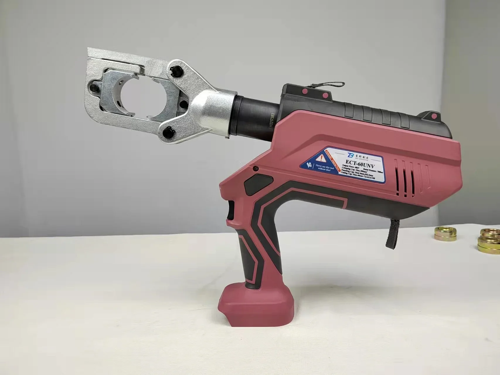 ECT-60UNV  6T Battery Powered Multifunctional Cutting Punching Electric Hydraulic Crimping Tool