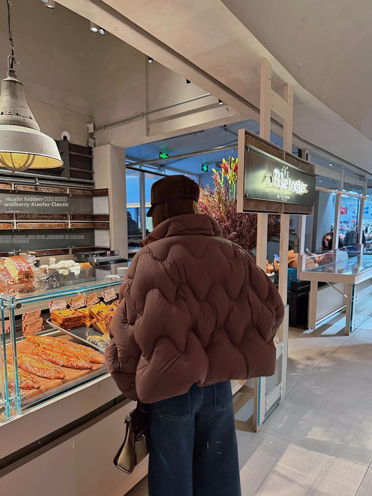 

Утепленная женская короткая куртка-пуховик с воротником-стойкой, коричневая, на пуху, повседневная, зимняя верхняя одежда