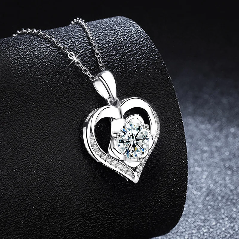 

1CT Heart Rose Moissanite Pendant Necklace for Women in S925 Sterling Silver.