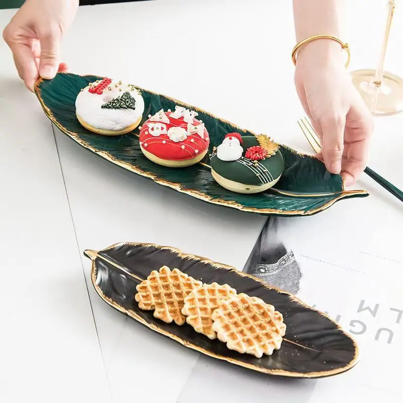 Nordic Ceramic Gold Plating Tray Leaf Feather Shape Fruit Cake Plate Desktop Jewelry Cosmetic Organizer Living Room Table Decor