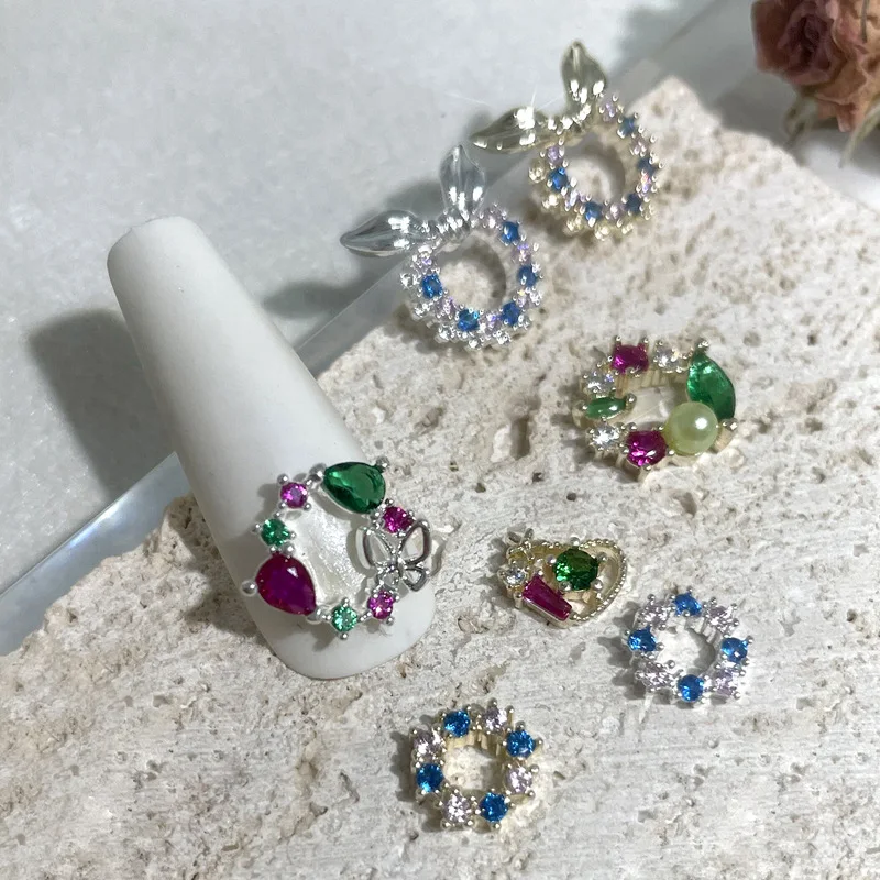 5PCS New Item Christmas Butterfly Wreath Red/Green Zircon Nail Decoration Diamond Simple Retro Gem Nail Accessories