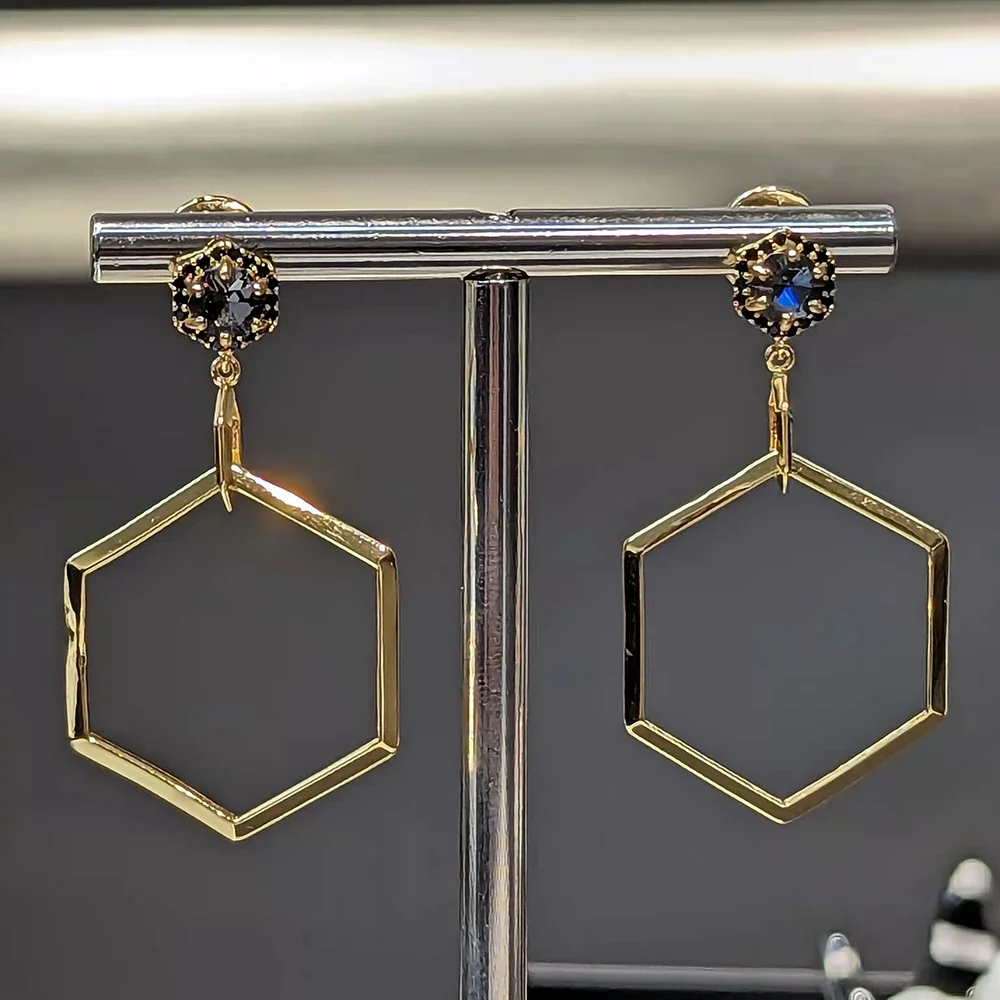 

AB/ Copper alloy embedded black zircon polygon design stylish women's drop earrings.