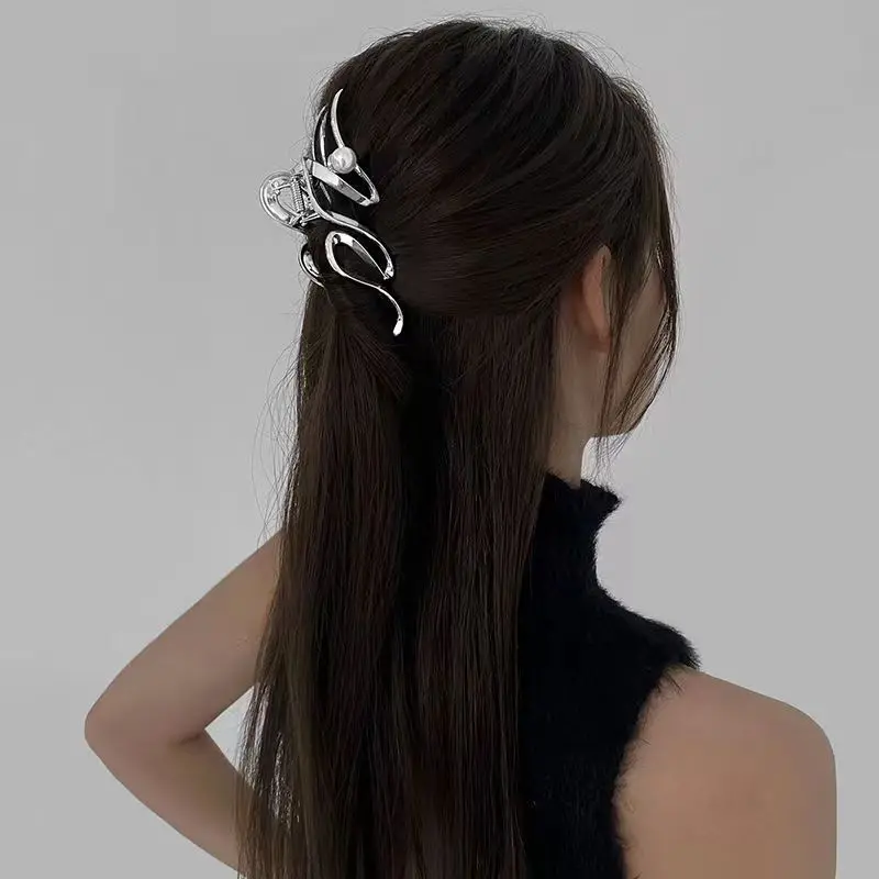 IHUES Large Women Metal Hair Claw Shark Clip 2023 Trend Simple Hair Accessories Daily Decoration