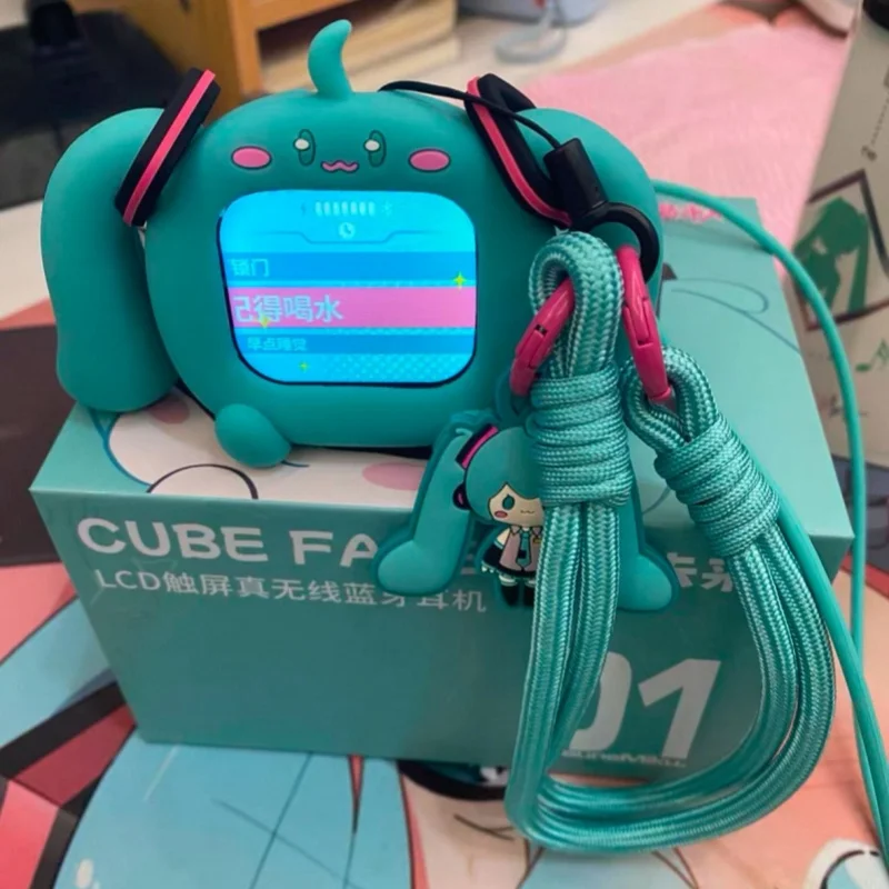 

В наличии Hatsune Miku сенсорный экран интерактивная беспроводная Bluetooth аниме периферийная гарнитура Ift Box Cube Face ЖК-дисплей подарок для детей