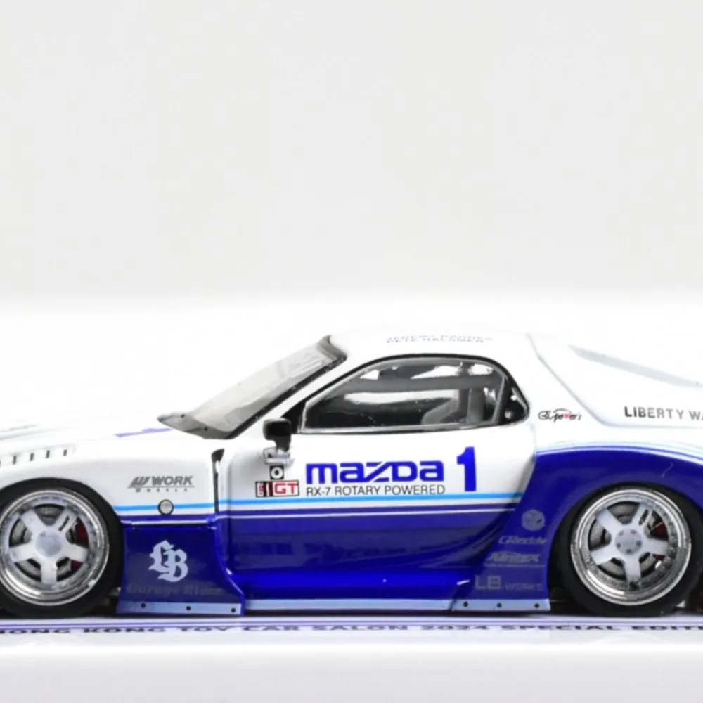 INNO 1:64 Giftable MAZDA RX7 Hong Kong Souvenir modèle de voiture moulé sous pression