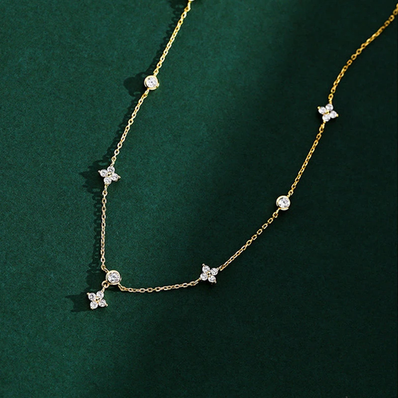 GANPUP Trendige Funkelnde Strass-V-förmige Anhängerkette für Damen, Modisches Neues Halsketten-Schmuckstück, Partygeschenk – Detail 3