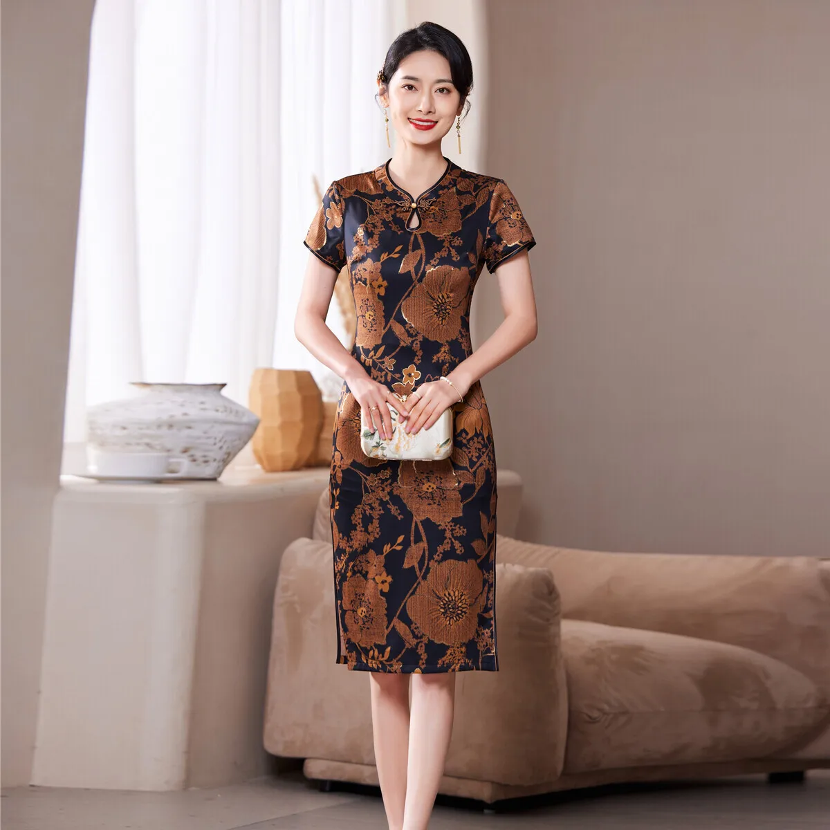 2023 Spring and Summer Cheongsam New Mid-length Low-necked Elegant Temperament Skirt Ethnic Style Improved Mother's Dress Qipao