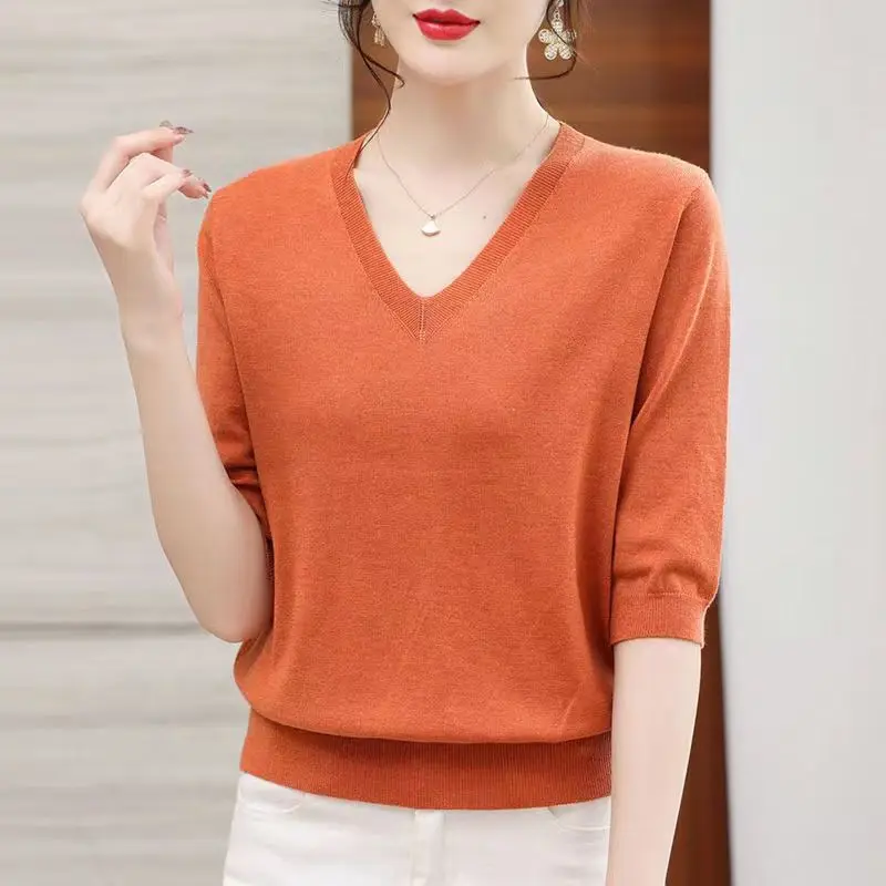 

New Summer V-neck T-shirt Mid-sleeved Women's Loose Tops Slim Knitted Sweater Fashionable Half-sleeved Thin