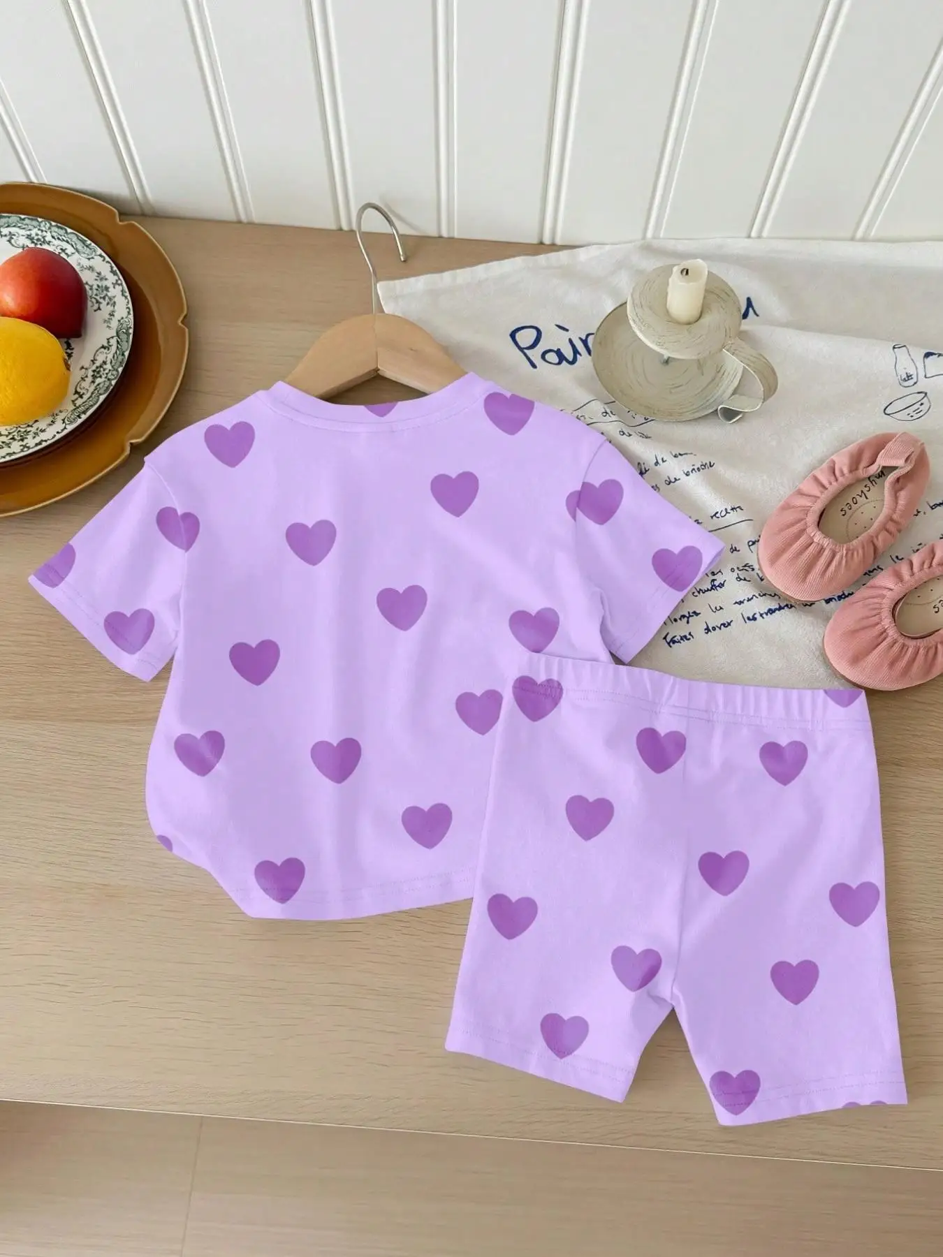 Girls' lavender heart-print Korean-style cartoon two-piece set, featuring a crew-neck short-sleeve T-shirt and matching heart-pr