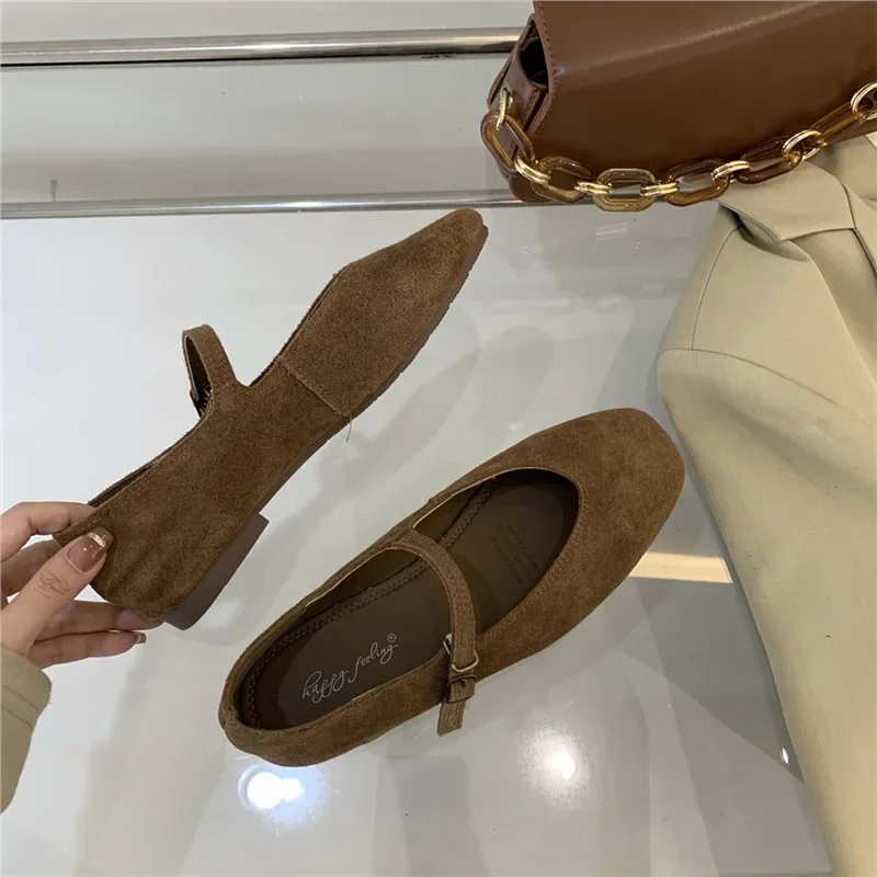 

Новые брендовые женские туфли на плоской подошве с круглым носком, женские повседневные балетки без шнуровки, мягкие кожаные туфли Eelgant, модельные туфли 2026, новинка