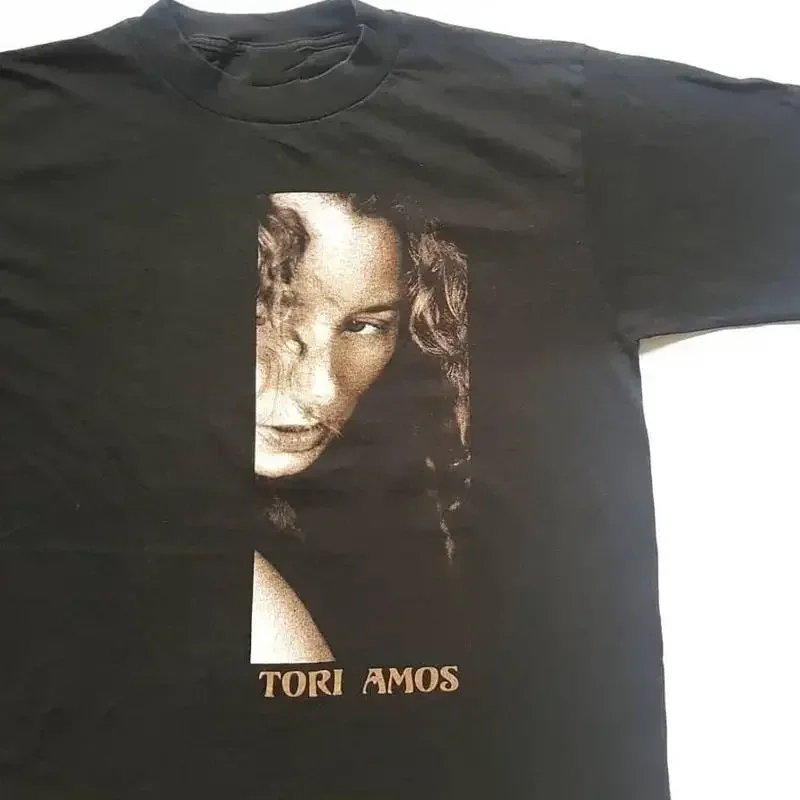 New 1996 Tori Amos …