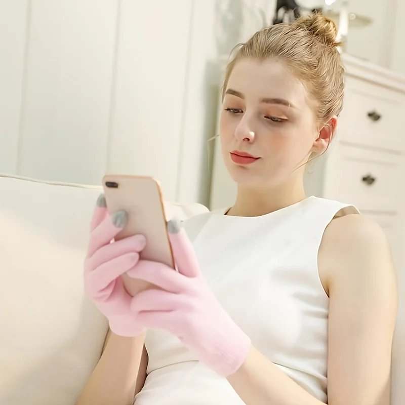 زوج من قفازات الترطيب التي تعمل باللمس زوج من غطاء القدم المرطب أدوات مفيدة للعناية اليومية باليدين والقدم في الخريف