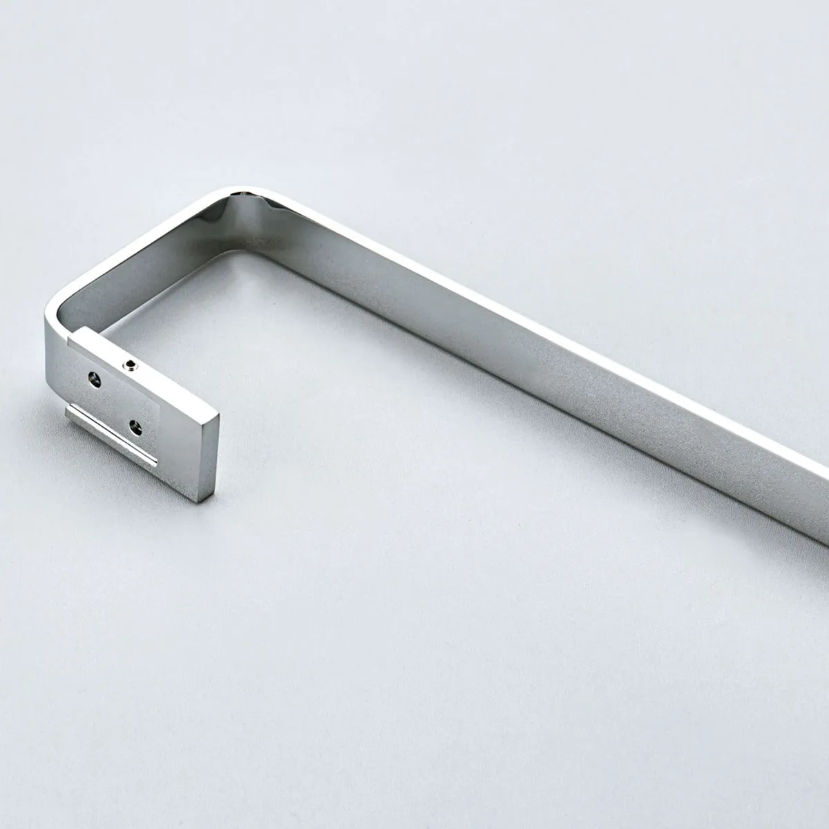 

Brass Wall Mounted Towel Rack 57x8.6cm Modern Waterproof Rustproof Single Towel Bar for Bathroom Kitchen Home Office Silver