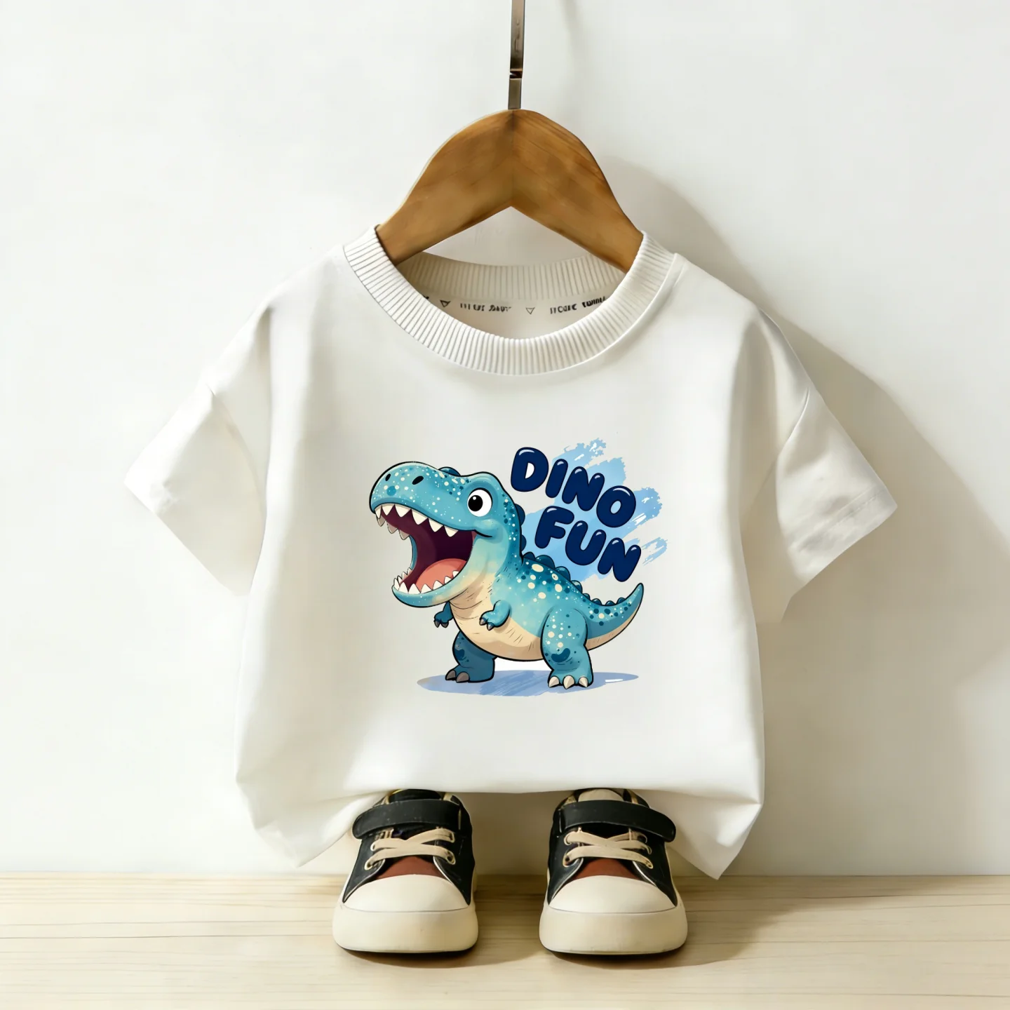 Boys' Short Sleeved T-shirt Cartoon Dinosaur Print Children's and Girls' 2026 New Top Summer Casual Trendy Parent-child Outfit