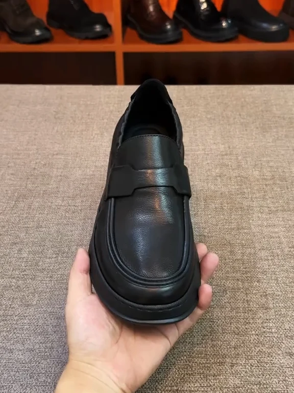 

Новые мужские повседневные туфли 5561 из натуральной кожи: модные, универсальные, высококачественные, стильные, деловые, на плоской подошве, с круглым носком