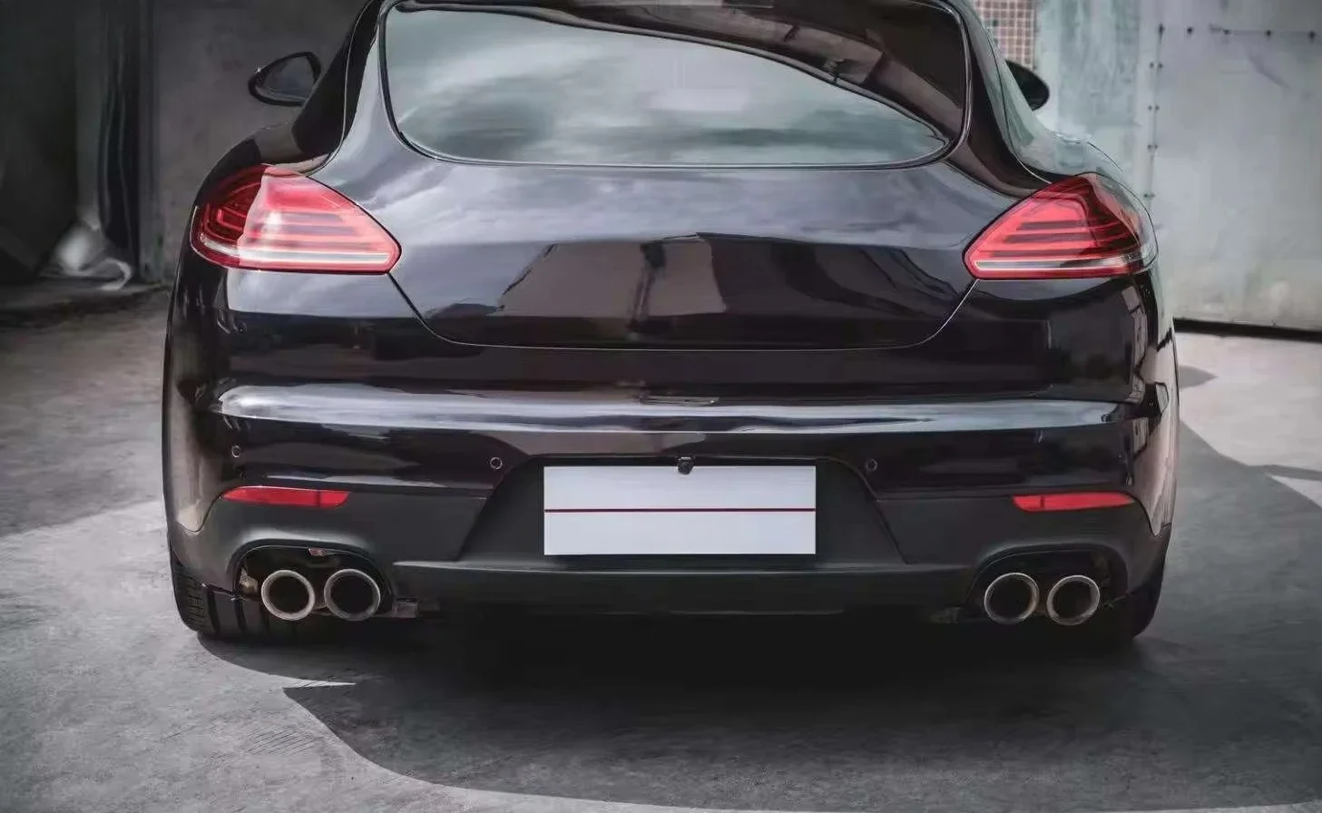 OE Plastic Carbon High Quality Easy Installation Clip-On Bumper Diffuser Taillights for for 2011-2016 New Car