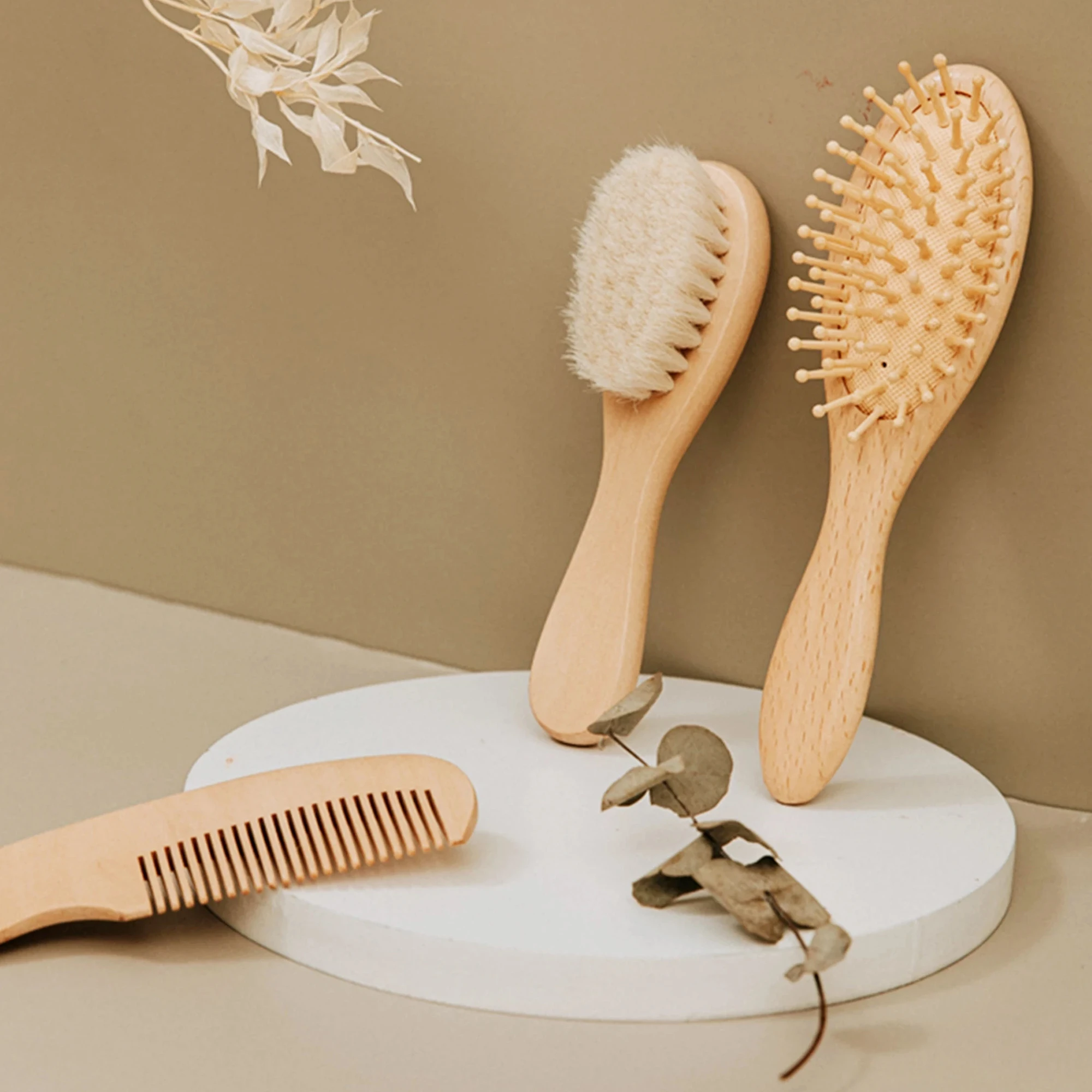 Newborn Wooden Brush Baby Boy Girl Soft Hair Brush Head Massager New Dropship Handle Wool Natural Brush Comb Kids Hairbrush