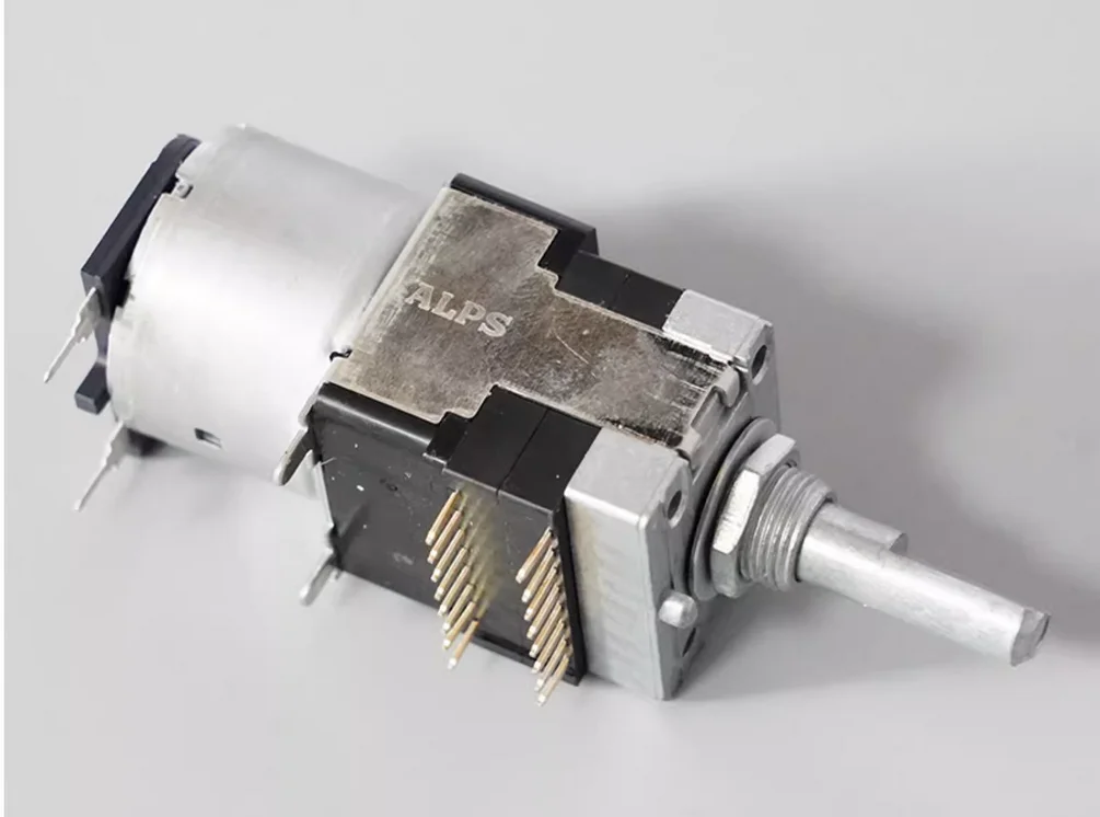 

Потенциометр двигателя ALPS Японии 4X 100K (4 канала)