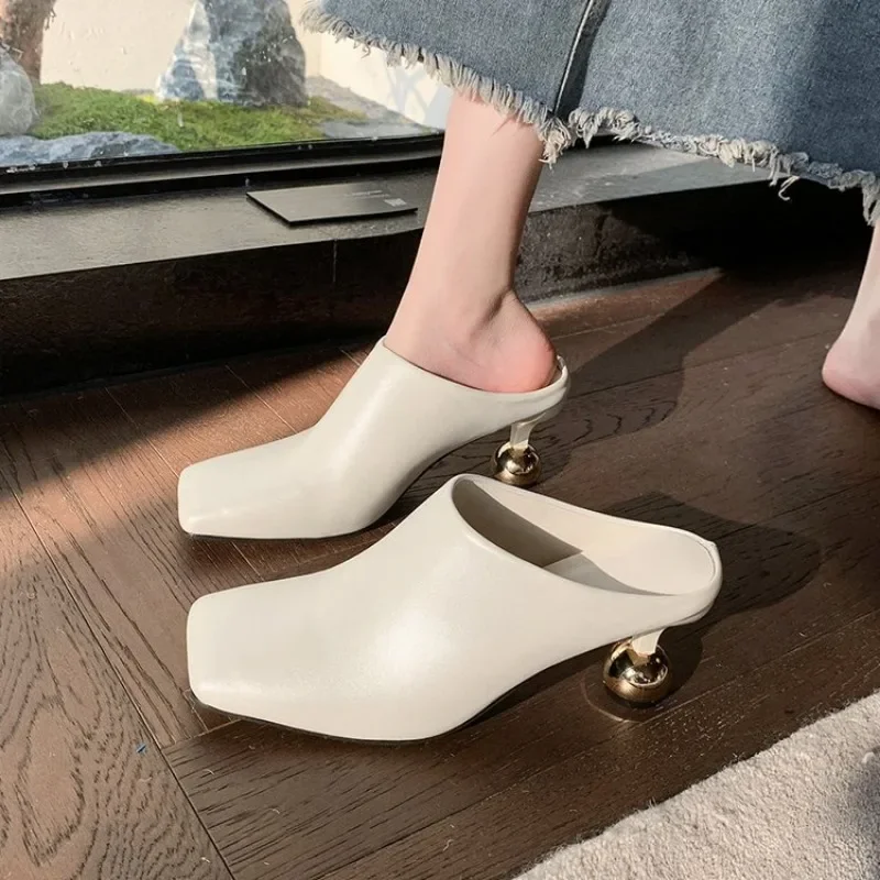 

2025 New Trendy Designer Square Toed Elegant Women's Slippers Fashion Mid Heeled Sandals Size 42 Dress Femme Chaussures