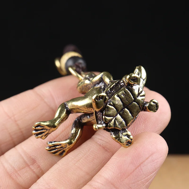 Copper Turtle Carrying Frog Keychain Pendants Ornaments Antique Bronze Tortoise Frog Key Chain Ring Pendant Jewelry Vintage Pet view 5