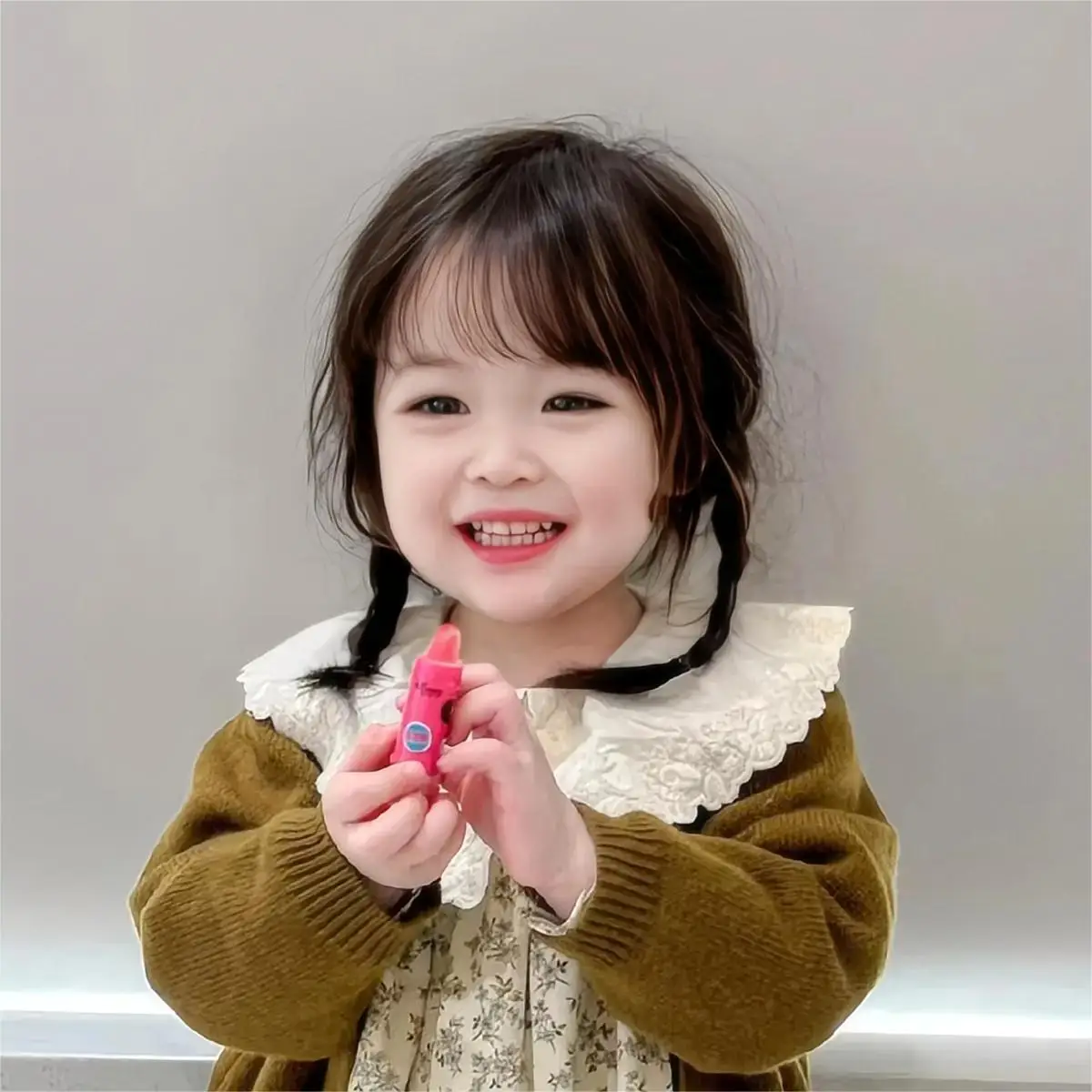Baby Fake Hair Girl Cute and Playful Fried Dough Twists Braid Fluffy Air Bang Photograph One Year Hair Cover