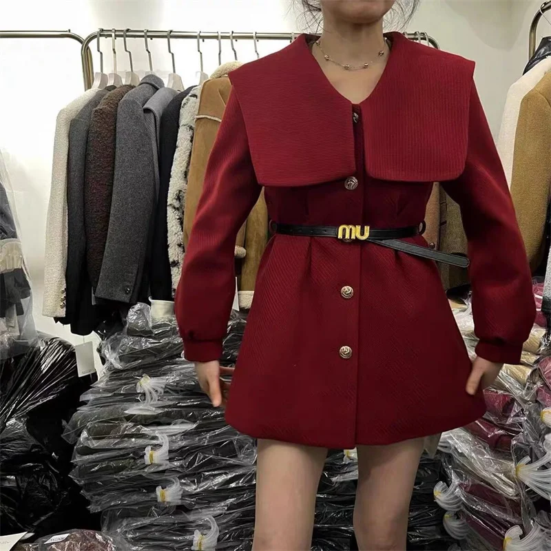 Bata de guerra a la moda, abrigo de lana para mujer, chaqueta de mezcla de lana con cuello de muñeca para otoño e invierno, prendas de vestir exteriores rojas y negras para mujer 2024