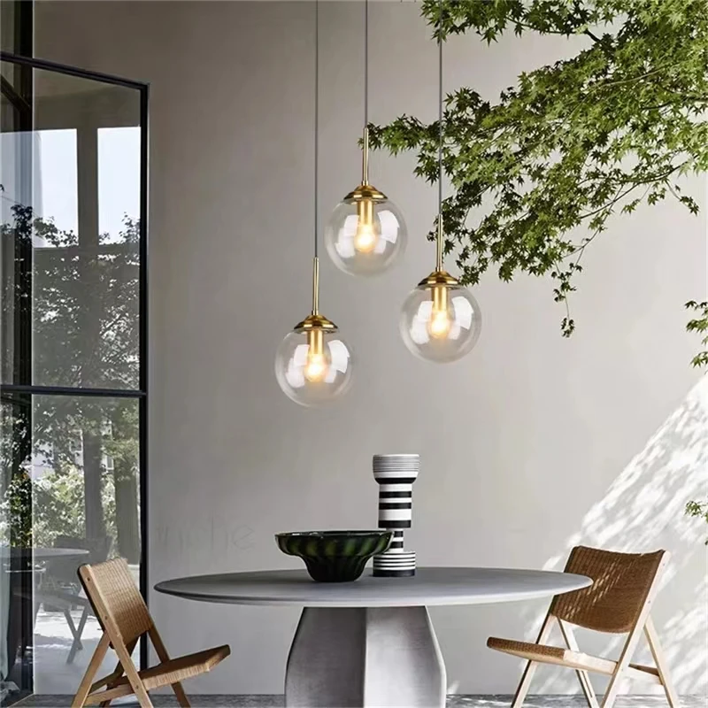 Plafonnier LED Suspendu en Forme de Boule de Verre, Design Nordique, Luminaire Décoratif d'Nik, Idéal pour une Salle à Manger, une Chambre à Coucher ou un oral et, Livraison Directe