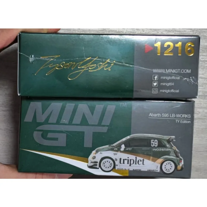 MINIGT 1:64 Fiat 500 Modified Abas Die-Cast Alloy Car Model Tabletop Small Ornament Collectible Souvenir.