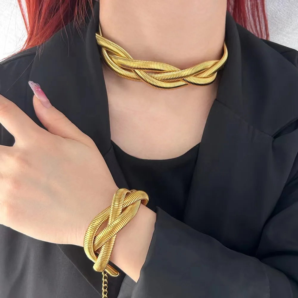 

Simple hand-woven three-layer twist bracelet necklace set stylish neck accessories for women