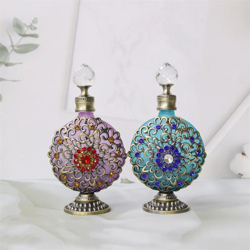 60pcs 30ml/1oz Arab Dubai Round Vintage Diamond Setting Metal Perfume Bottle Refillable Glass Essential Oil Bottles