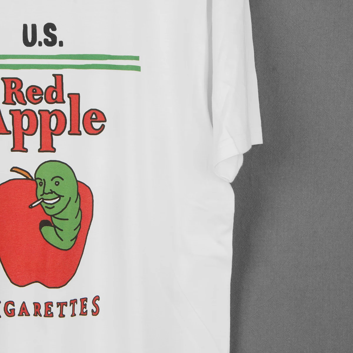 Red Apple Cigarettes T-shirt Tarantino Pulp Fiction John Travolta Movie  Cotten Men's Tee