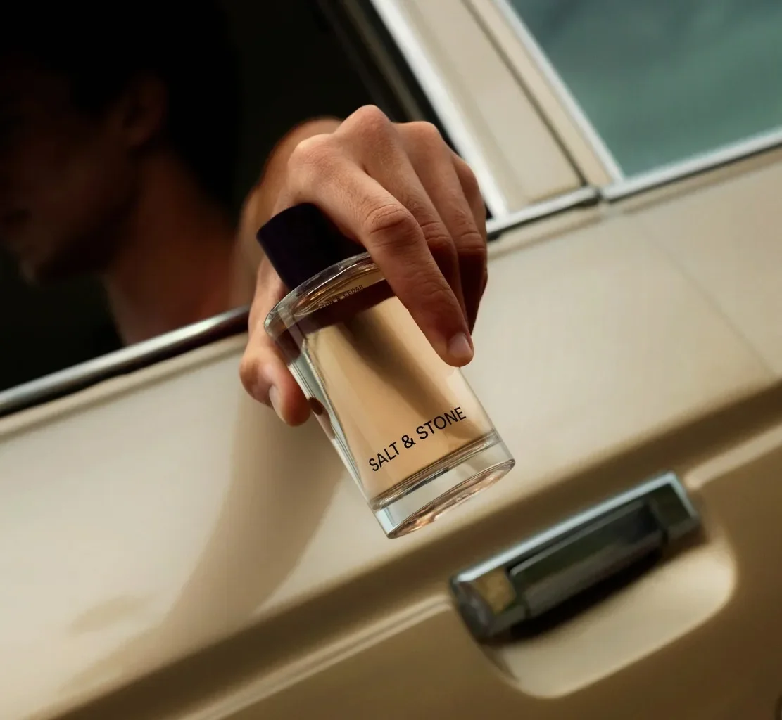 SALT & STONE Holiday Body Mist 100 мл — свежий чистый и стойкий ароматный спрей унисекс, роскошный увлажняющий подарок на Рождество