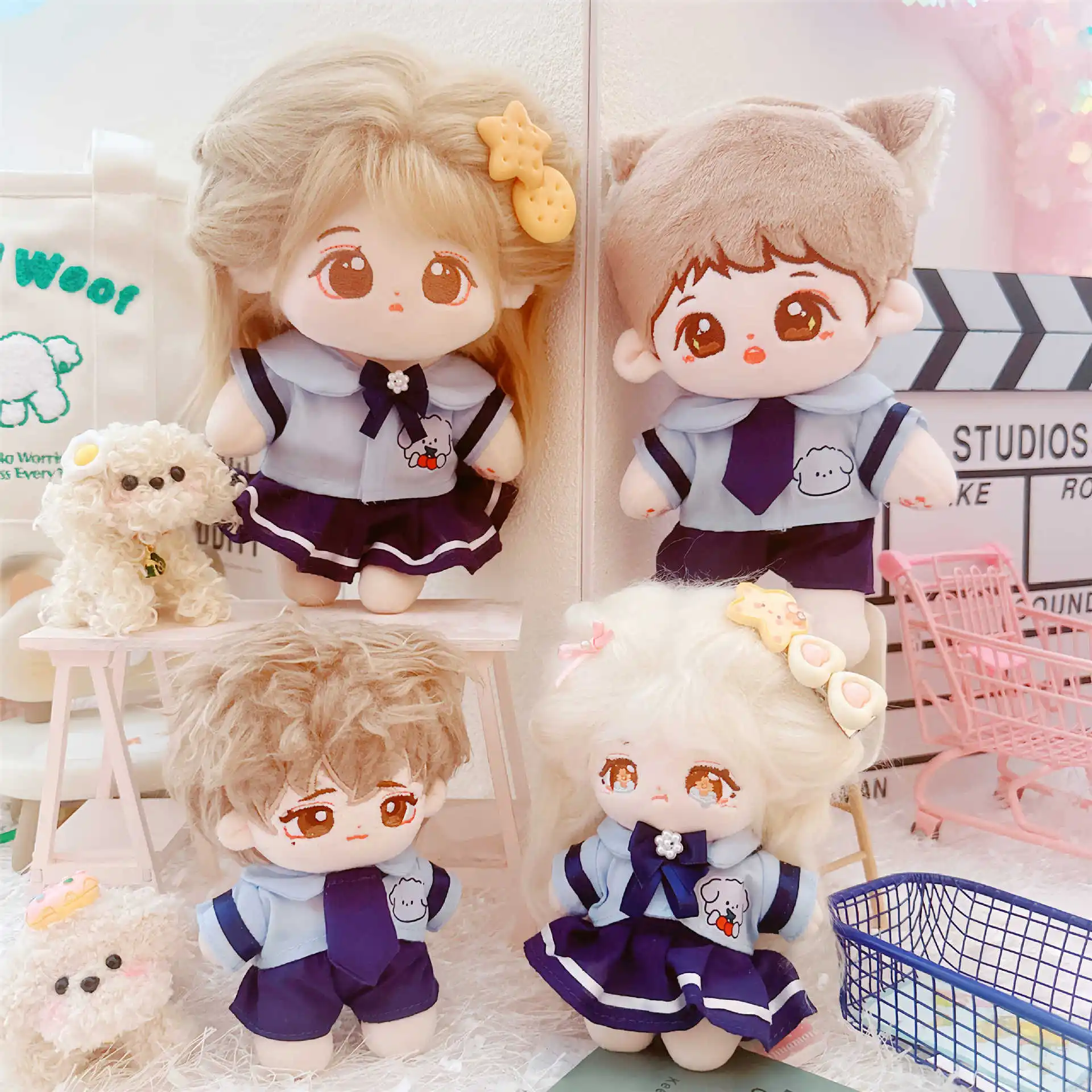 3 Stück Set niedliche Schuluniform 10cm Puppe Kleidung kawaii weichen Idol Plüsch Puppe Kleidung Cartoon wechselnde Kleidung Spiele für Mädchen Geschenk