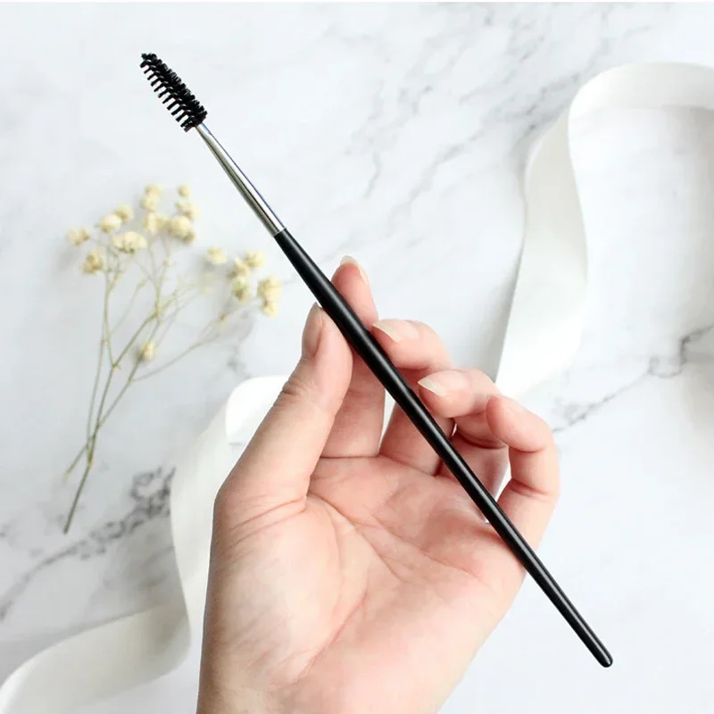 1Pc Make Up Eyeliner Brush Eyelash Brush High Quality Professional Eye Detail Precision Cosmetic Brushes Makeup Brush Tools
