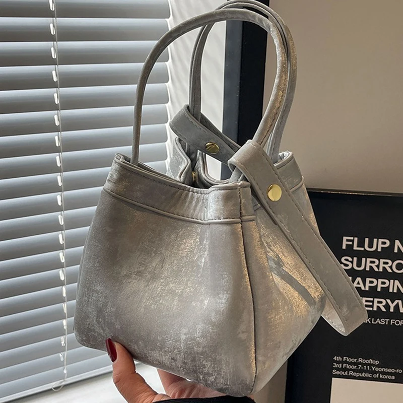 High-End Veelzijdige Emmertassen Voor Dames Zomer 2024 Nieuwe Niche Design Schouder Crossbody Tas Dames Woon-Werkverkeer Handtassen