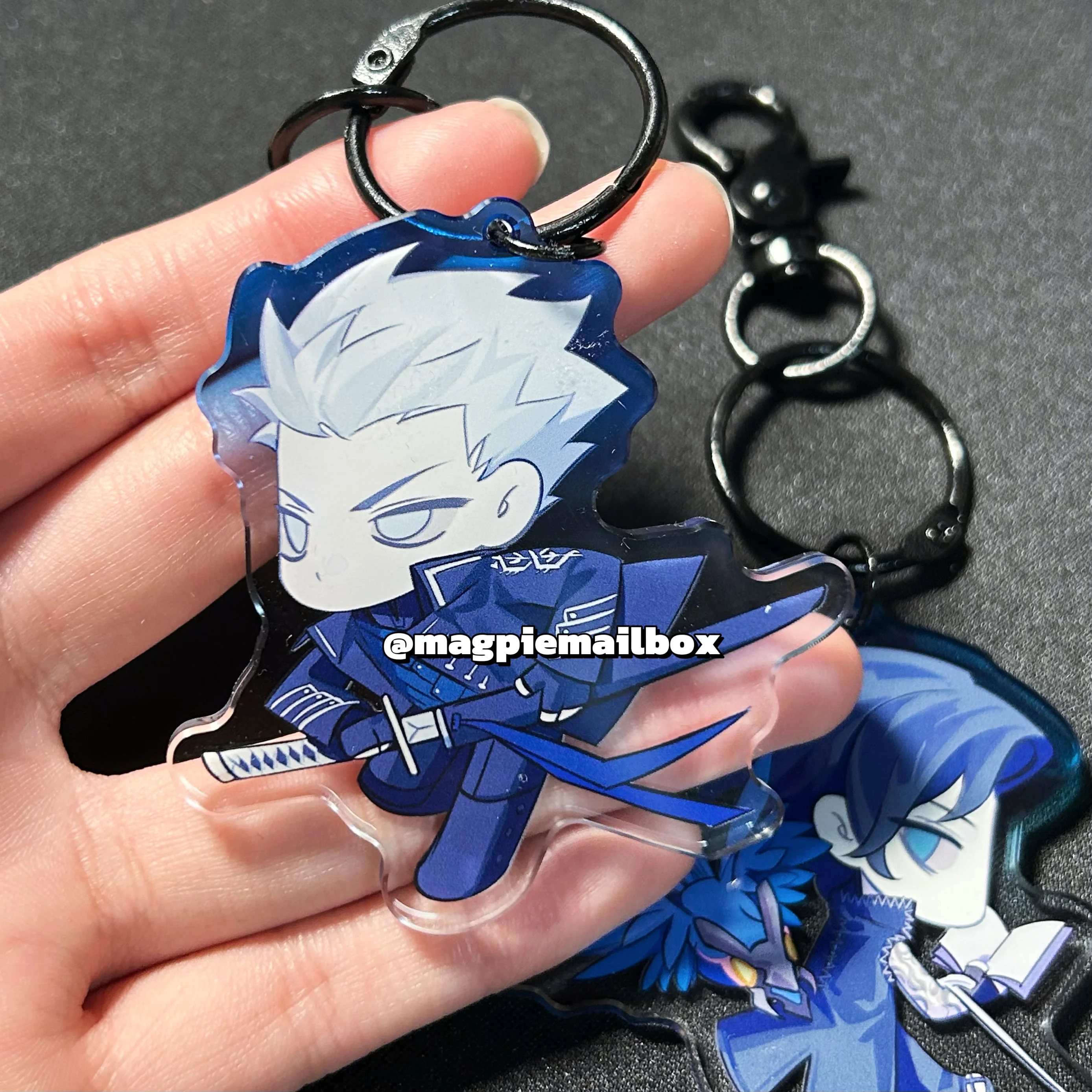 Llavero de Anime Devil May Cry para mujer, llavero Vergil para hombre, llavero acrílico para coche, colgante de fiesta, regalo para Amiga de chicas