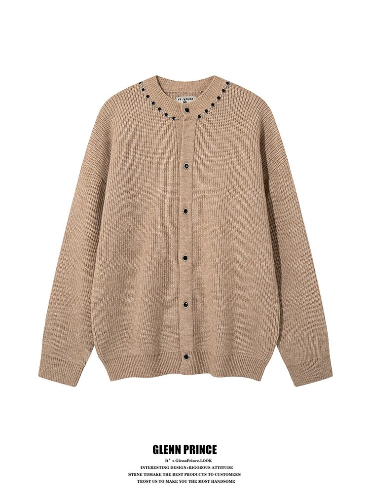 

Мужской осенний кардиган в американском ретро-стиле, вязаный, с цепочками, с открытыми плечами, элитный свитер, с мягкой металлической пуговицей, повседневный...