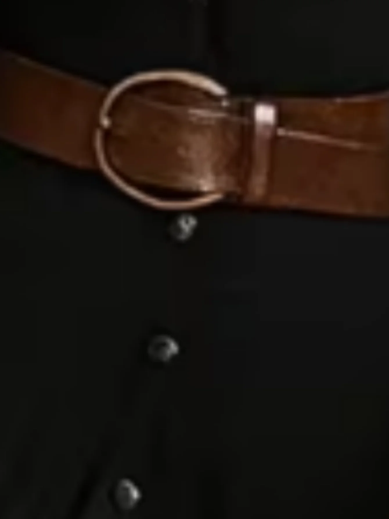 

Однотонное платье миди с V-образным вырезом, короткими рукавами и поясом, прямая юбка