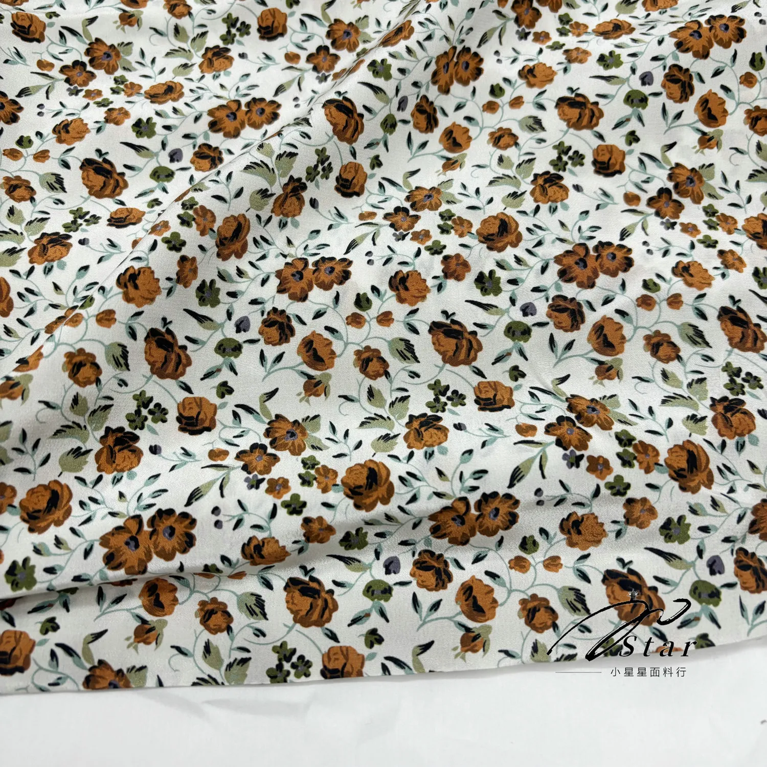 Matte Beige Orange Floral Silk Crepe De Chine Fabric Silkworm Silk Satin Fabric Shirt Dress Spring and Summer