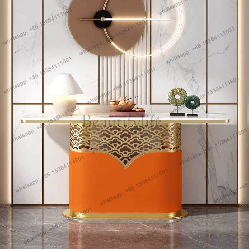 Creative entrance table Light luxury entrance hollow end view table against the wall