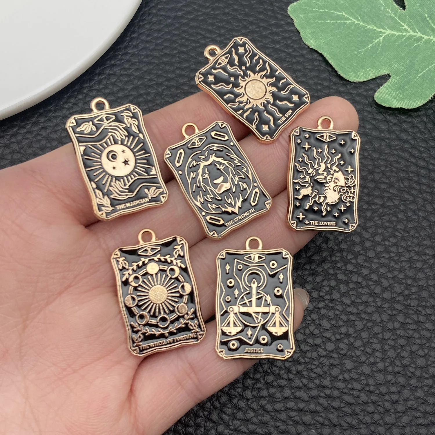 

5/10pcs Drip-Painted Black Tarot Card Charms Set - Perfect for Handmade Jewelry like Necklaces, Bracelets & Earrings.