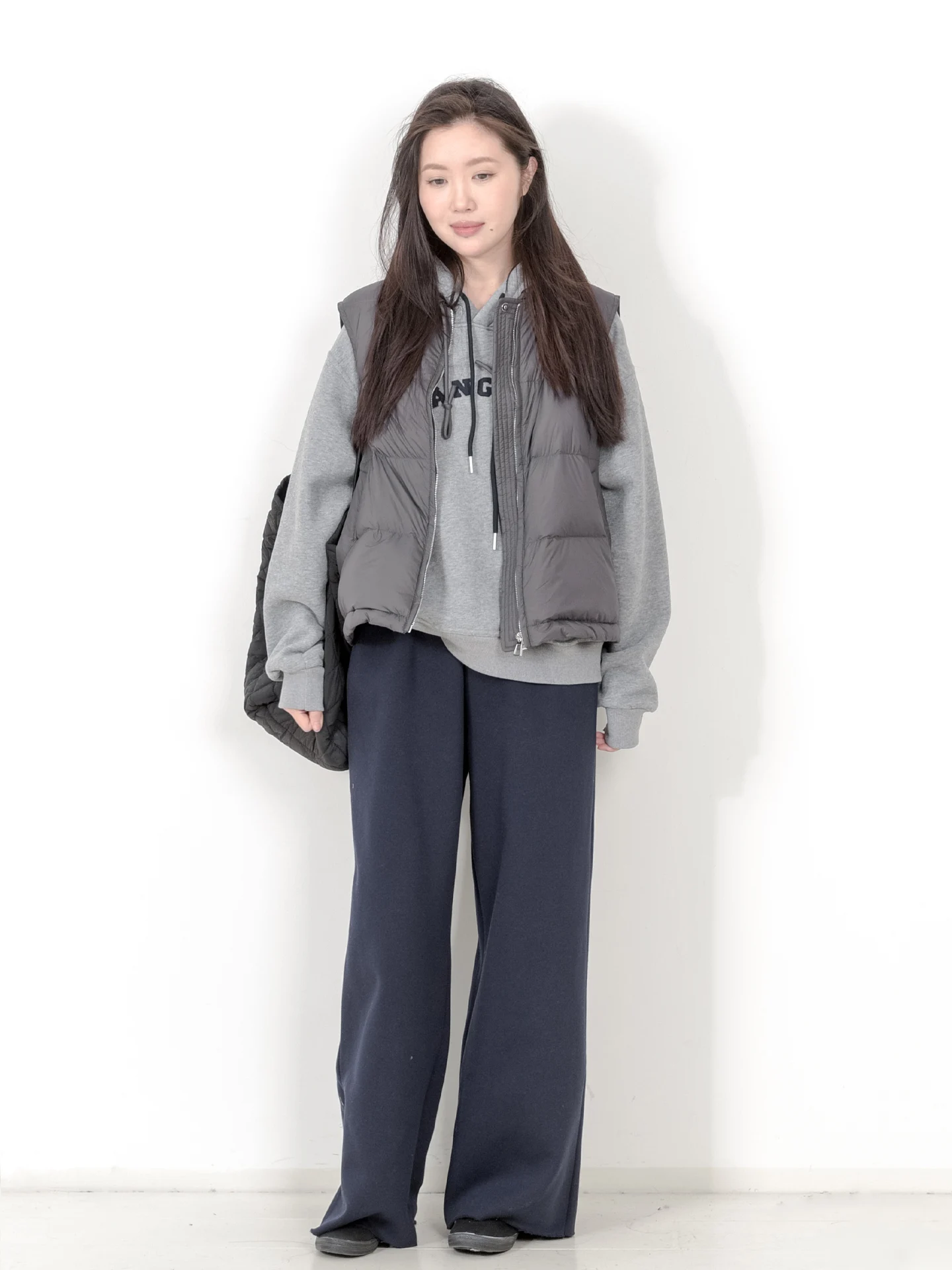 

Белый утепленный пуловер-куртка для осени и зимы, повседневный стиль, с молнией, с высоким коэффициентом теплосбережения