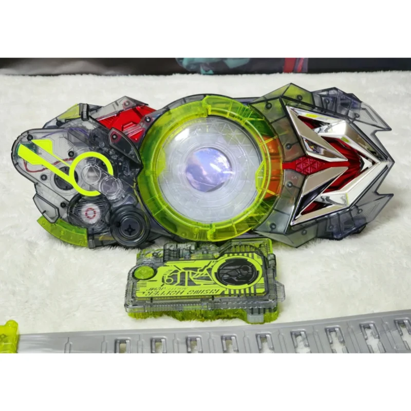 

В наличии Bandai Originalkamen Rider 01 Dx HI Denzero — трансформирующий ремень Onedriver, прозрачная версия