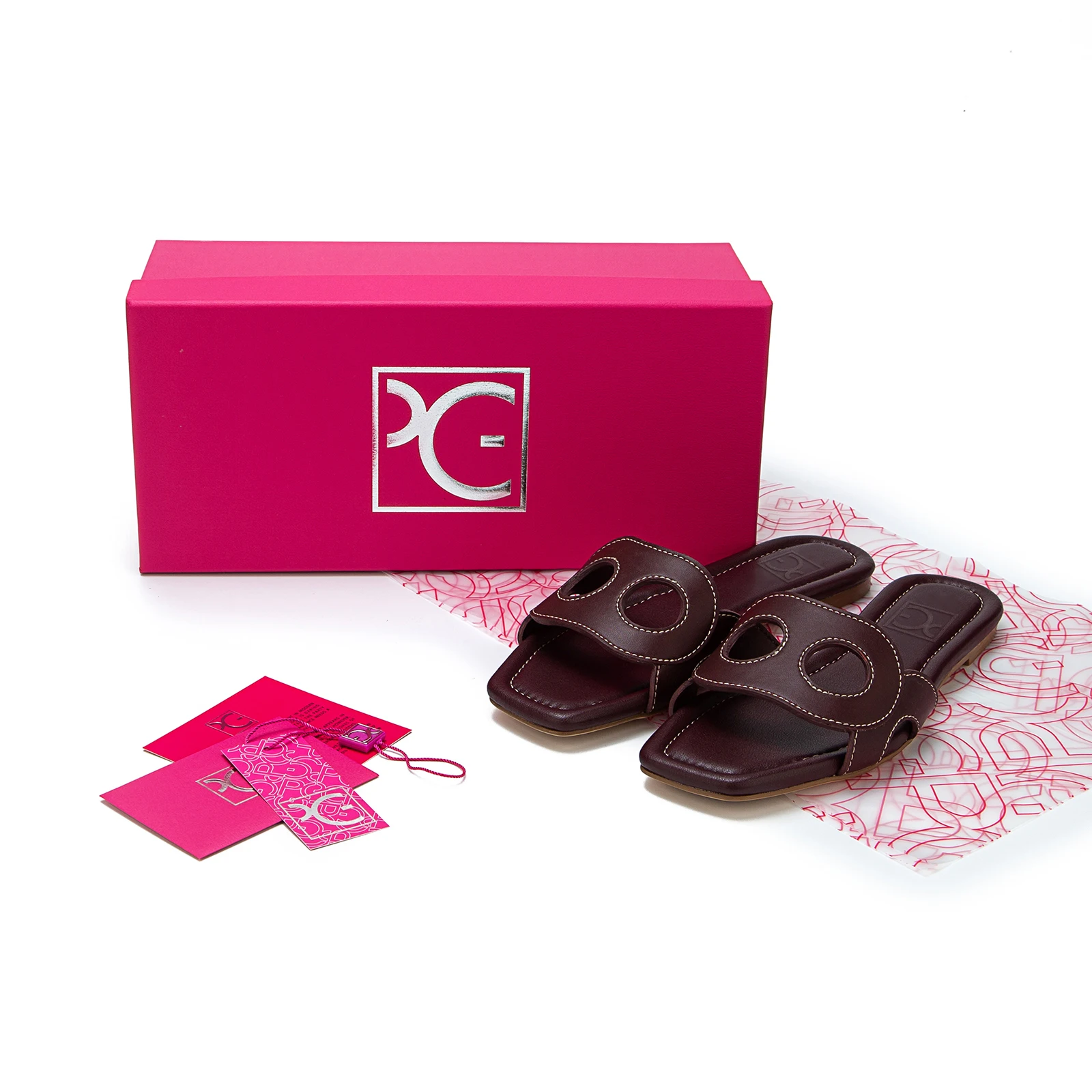 

PG Niche Brand Women's Slippers Fashion Design Multifunctional Outdoor Style Women's Flat Slippers Solid Color