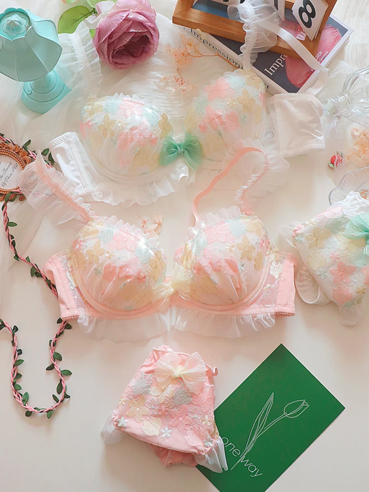 

Japanese lace embroidery girls underwear bra set with steel ring thin push up women lingerie large size ladies bras